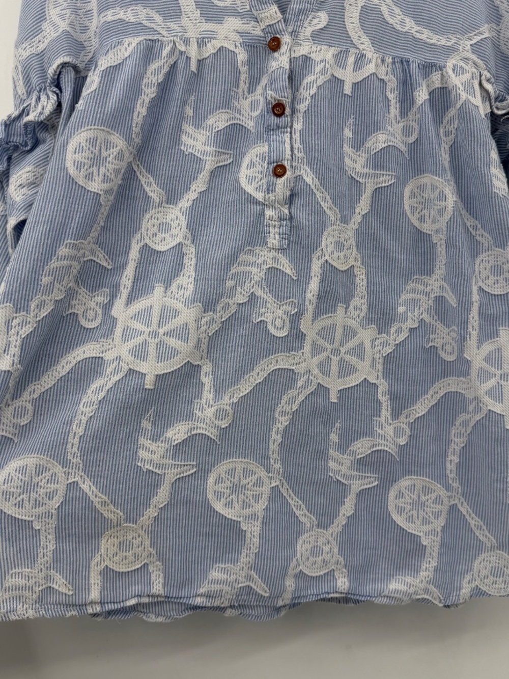 Democracy Top Women 1X Blue White V Neck Ruffles 3/4 Sleeve Boho Peasant Coastal - Picture 4 of 13